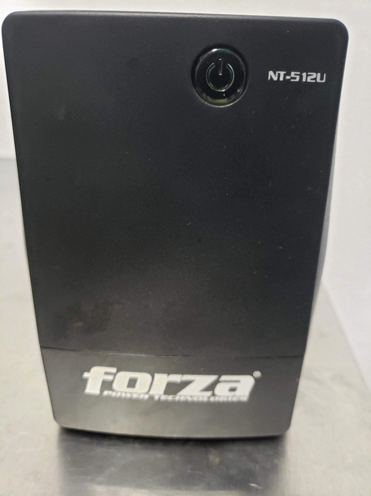 UPS Forza 500VA / 250W – Modelo NT-512U | 6 Tomas + Protección RJ11 | Color Negro