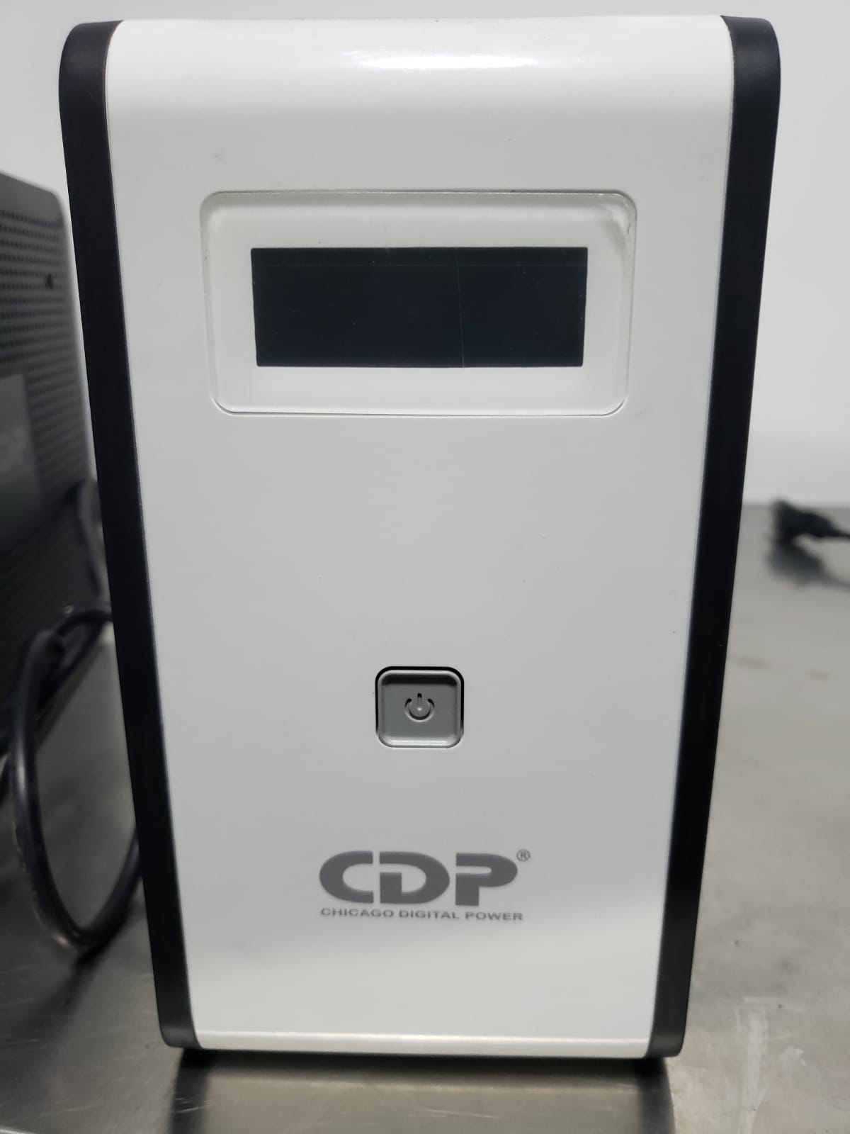 UPS CDP R-SMART 1010i – 1000VA / 500W | Autonomía de 30 Min | Negro/Plata