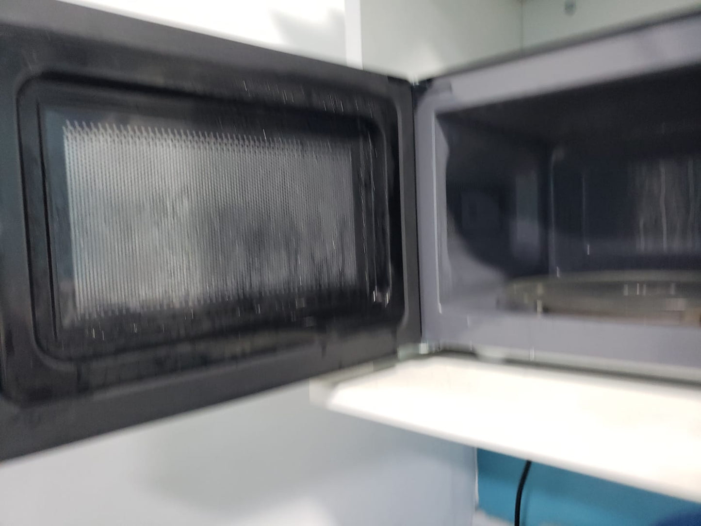 Horno Microondas Miray 20L – Modelo HMM-20N
